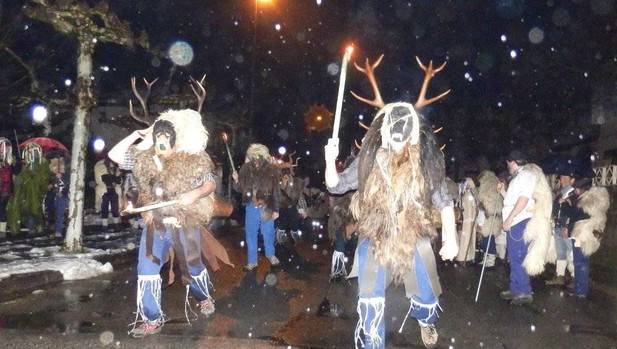 CARNAVAL 2019-REPARTO DE PIELES CARNAVAL 2019-REPARTO DE PIELES