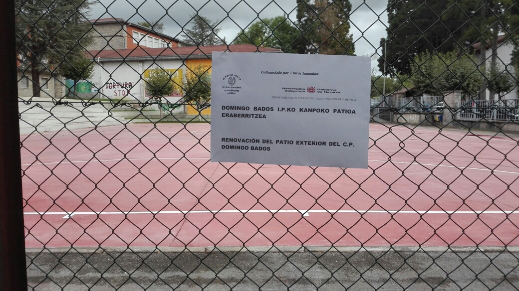 PUBLICIDAD, LAS OBRAS EN EL COLEGIO PÚBLICO DOMINGO BADOS HAN RECIBIDO SUBVENCIÓN DEL GOBIERNO DE NAVARRA