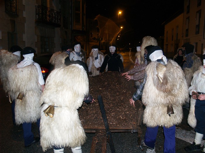 PRIMER CONCURSO DE BALCONES DECORADOS DE OLAZTI  CARNAVAL RURAL 2023